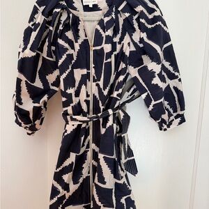 entro Black & Cream Abstract Zip Dress with Tie Waist